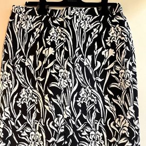 Givenchy Black White Floral Skirt Knee Length Size 8